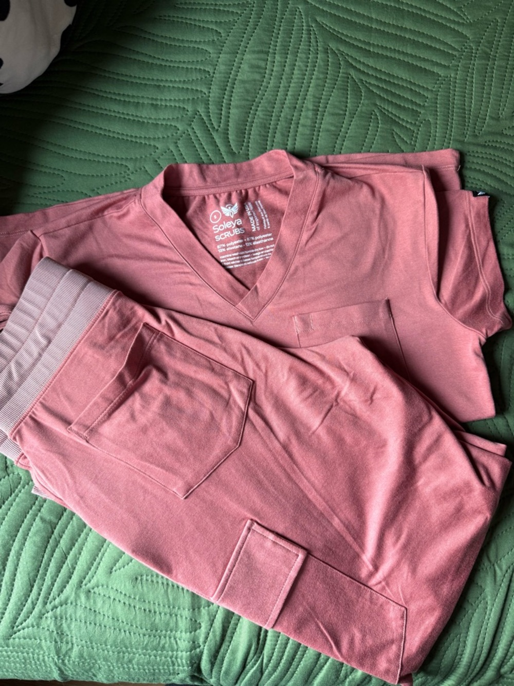Soleya Scrubs V-Neck Top & Jogger  Pant Set - Dusty Rose